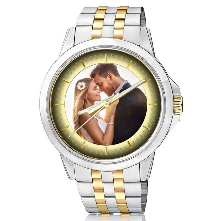 Die personalisierte Armbanduhr für Männer als Citizen Armbanduhr in bicolor mit Zifferblatt und goldenen Strichen sowie Foto