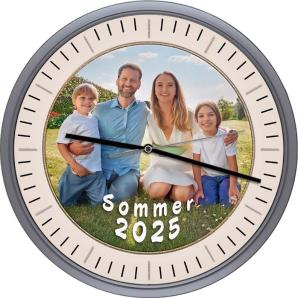 Die Wanduhr mit Funkuhrwerk zum selbst gestalten mit eigenem Zifferblatt und Text – Variante 04