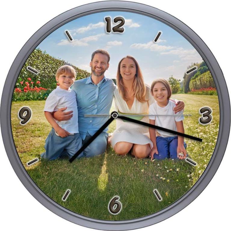 Die Wanduhr mit Funkuhrwerk zum selbst gestalten mit eigenem Zifferblatt – Variante 01